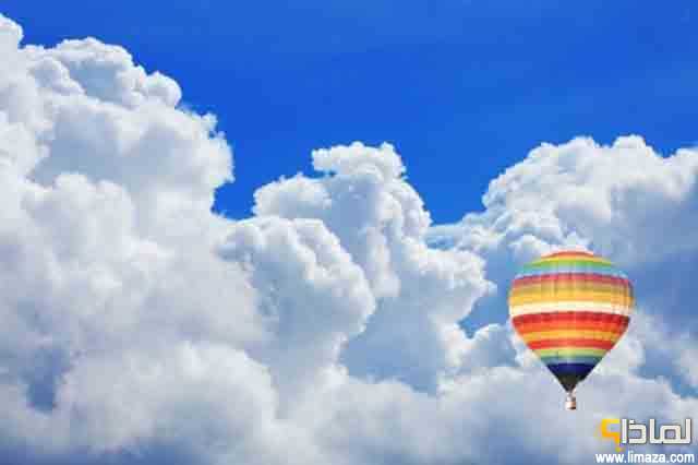 لماذا يسبب غاز الهيليوم ارتفاع البالونات في الهواء