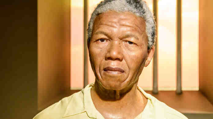 نيلسون مانديلا : لماذا يعتبر مانديلا ملهمًا للكثيرين حول العالم ؟