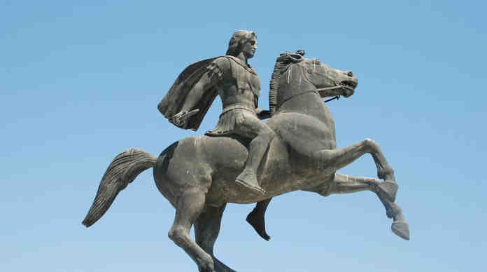 الإسكندر الأكبر : لماذا يُعد الإسكندر أسطورة عسكرية عالمية ؟