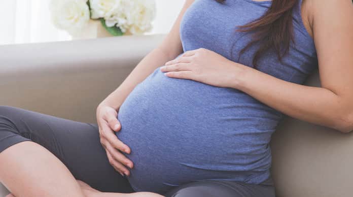 لماذا يحدث الحمل خارج الرحم في بعض الأحيان للسيدات؟
